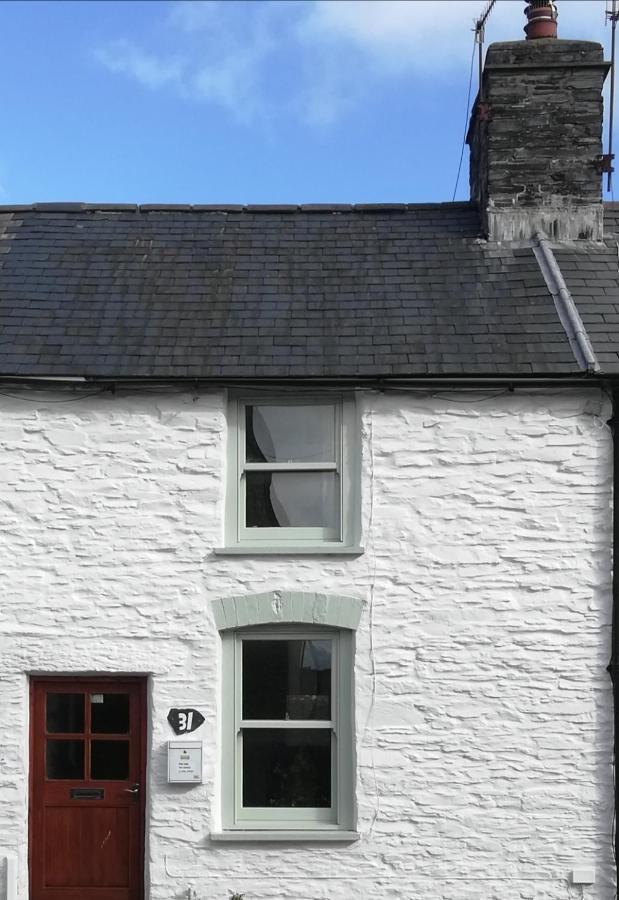 Tri Deg Un, For 2 Adults And 2 Children * Machynlleth