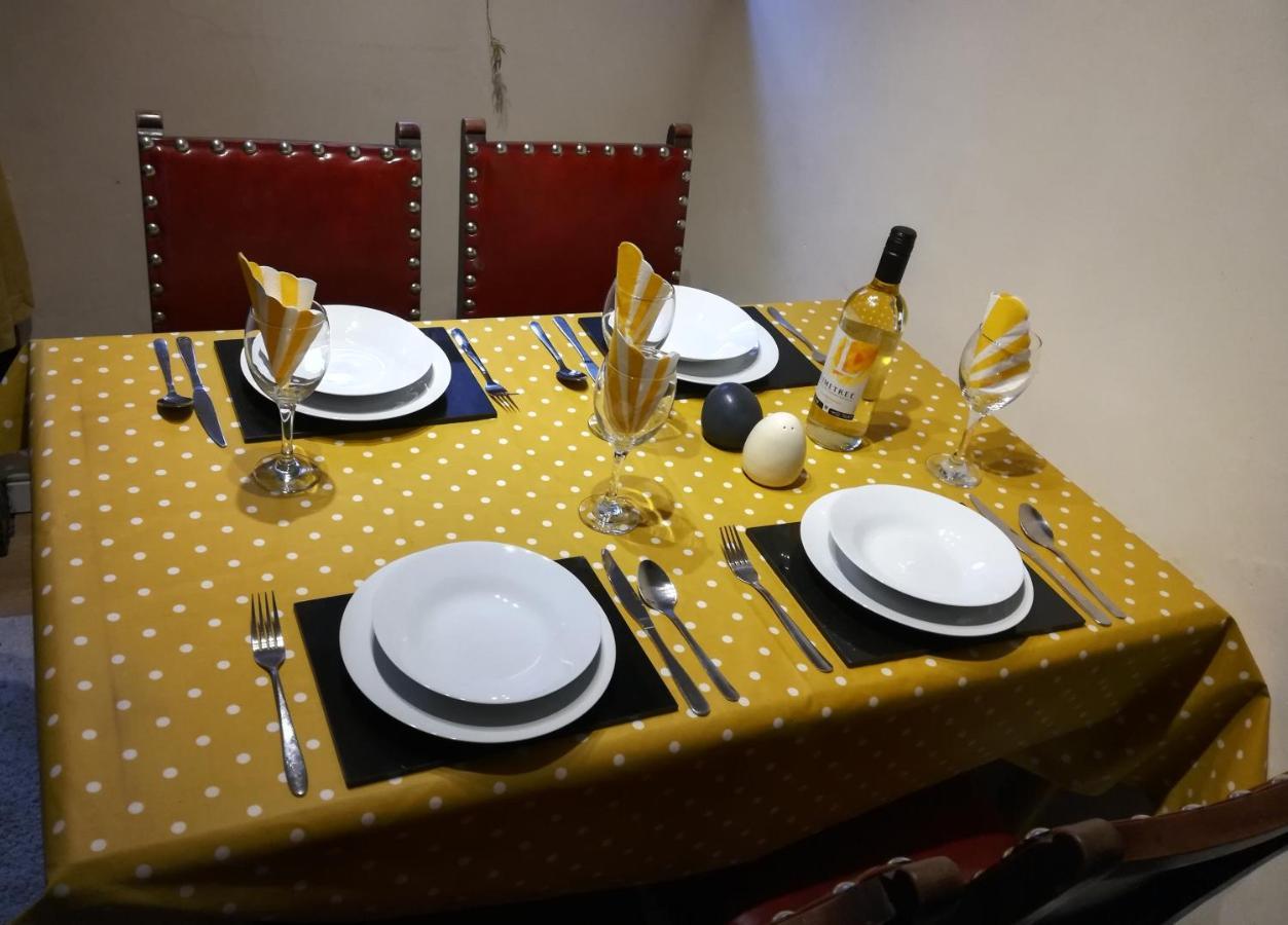 Tri Deg Un, For 2 Adults And 2 Children Machynlleth